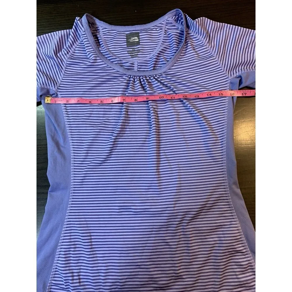 The‎ North Face T Shirt Womens Medium Purple Stripes Outdoorsy Hiking READ - Picture 10 of 14